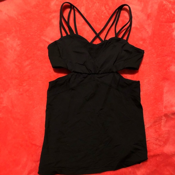 Lululemon tank - Picture 2 of 4